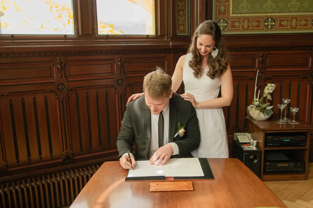 Hochzeit 8 Brautpaar Unterschrift